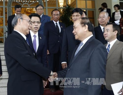   Mahn Win Khaing Than rencontre les dirigeants vietnamiens - ảnh 2