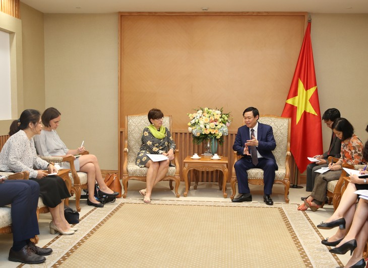 Vuong Dinh Hue reçoit l’ambassadrice belge - ảnh 1
