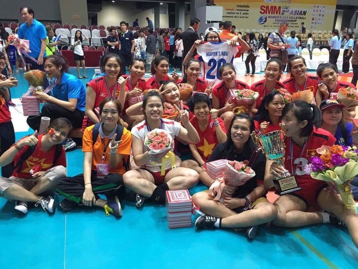 Championnat d’Asie de volley-ball féminin: une médaille de bronze pour le Vietnam - ảnh 1