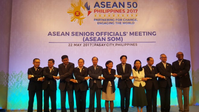 Réunion des hauts officiels de l’ASEAN à Manille - ảnh 1