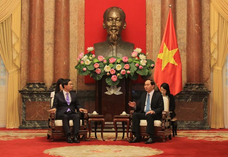 L’envoyé spécial du président sud-coréen reçu par des dirigeants vietnamiens - ảnh 1