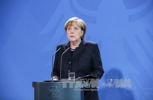 Pour Merkel, le temps de la confiance avec les Etats-Unis est «quasiment révolu» - ảnh 1