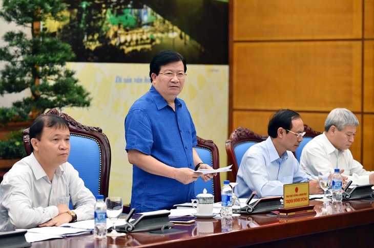Trinh Dinh Dung appelle à des efforts pour atteindre une croissance de 6,7% - ảnh 1