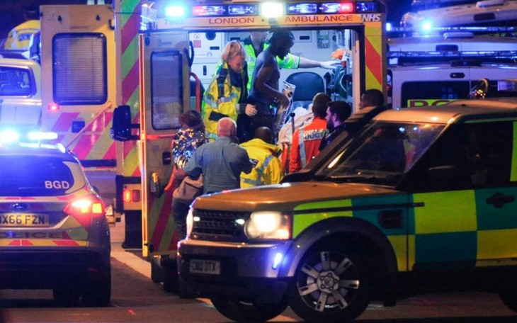 Six morts et 48 blessés, dont quatre Français, dans une attaque terroriste à Londres - ảnh 1