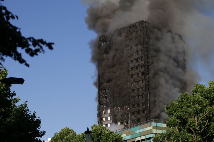 Incendie à Londres : pas de victime vietnamienne pour l’instant - ảnh 1