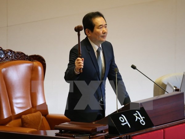 Uong Chu Luu rencontre le président de l’Assemblée nationale sud-coréenne - ảnh 1
