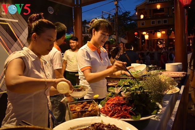 Le Cao Lau revisité par des chefs cuisiniers internationaux - ảnh 1