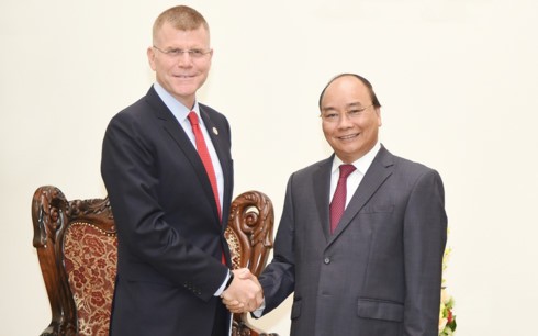Un vice-président de la BAD reçu par le Premier ministre Nguyen Xuan Phuc - ảnh 1
