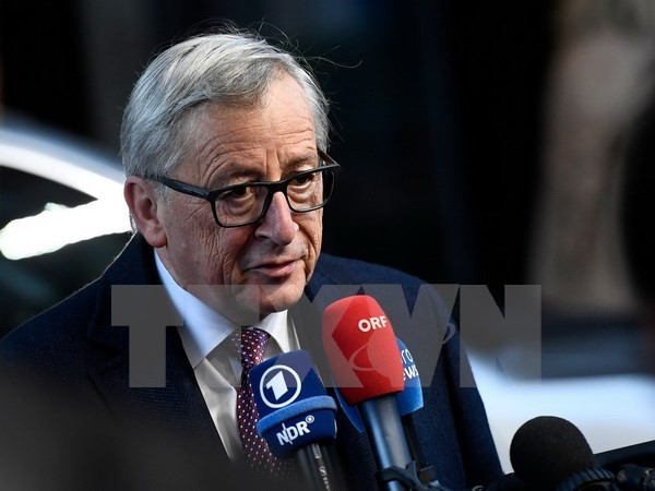 L'UE confirme une rencontre entre May et Juncker le 4 décembre - ảnh 1