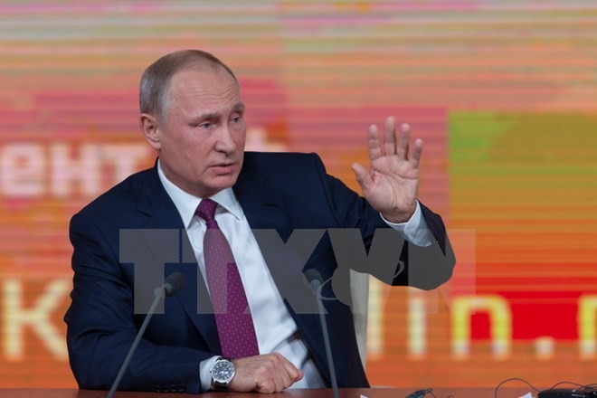 Vladimir Poutine: ne pas limiter la liberté du Net mais suivre les sociétés étrangères - ảnh 1