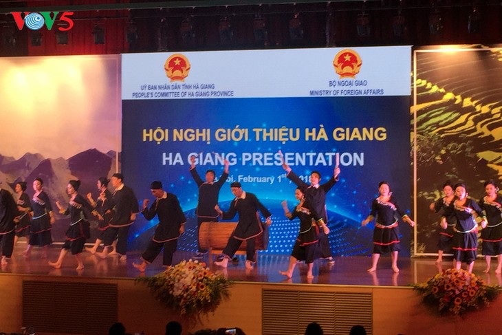 Une conférence sur l’attractivité de Ha Giang tenue à Hanoi - ảnh 1