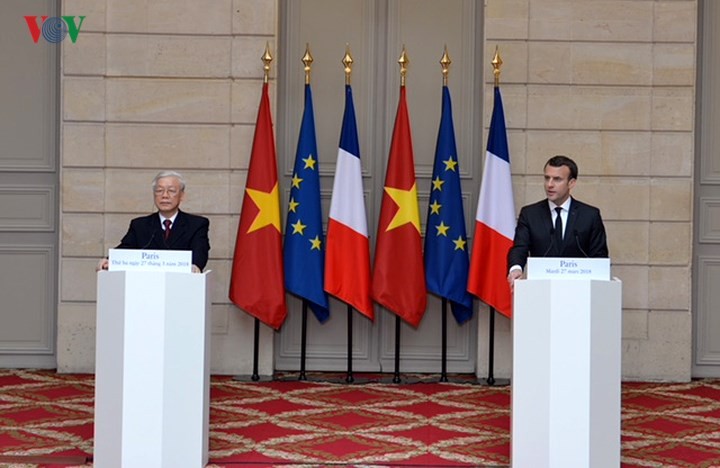 Amélioration des relations Vietnam-France et Vietnam-Cuba - ảnh 1