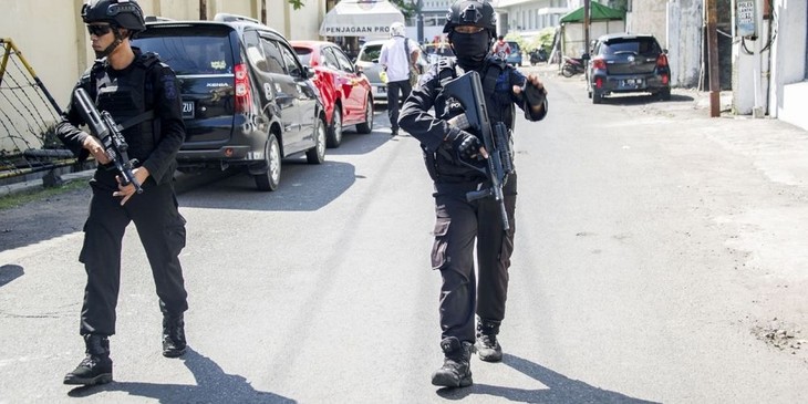 Etat Islamique revendique un attentat-suicide contre un commissariat en Indonésie - ảnh 1