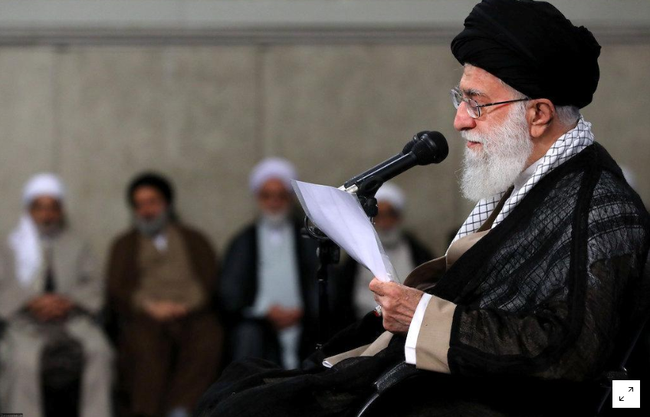 Ali Khamenei: “il n’y aura pas de guerre, ni de négociations avec les États-Unis“ - ảnh 1