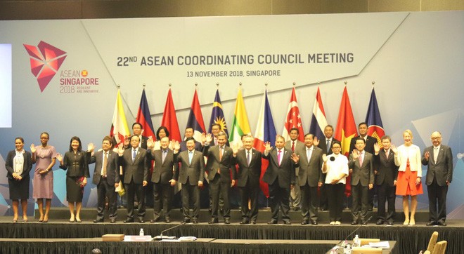 Le chef de la diplomatie vietnamienne à des conférences de l’ASEAN - ảnh 1