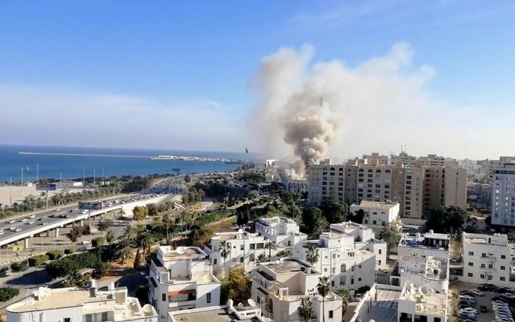 Libye: Daech revendique l’attentat contre un ministère à Tripoli - ảnh 1