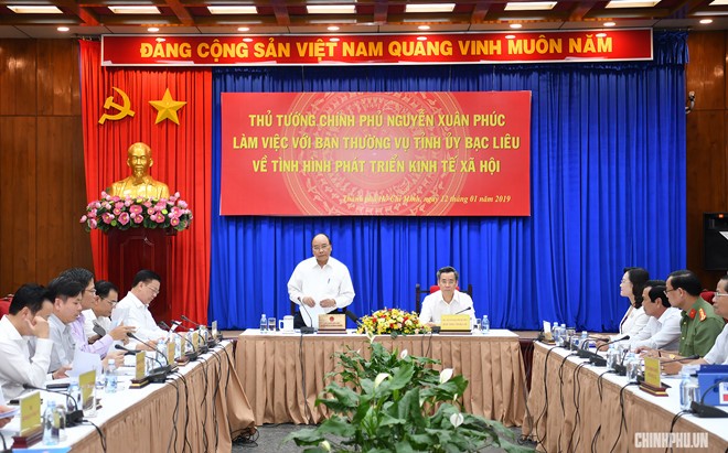 Le Premier ministre travaille avec les autorités de Bac Liêu - ảnh 1