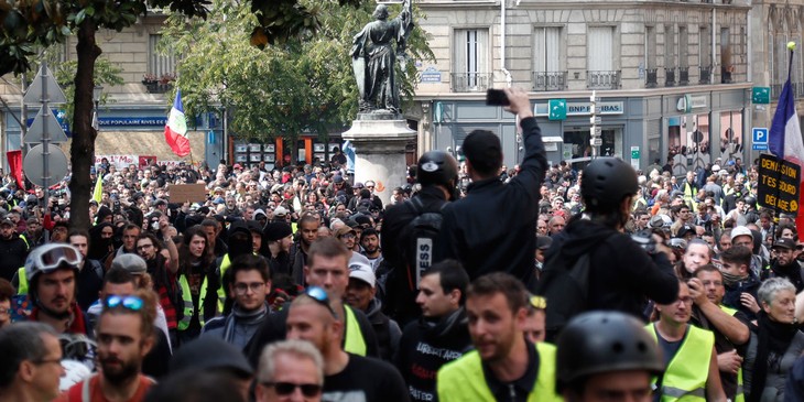 Fête du Travail : 164.500 manifestants en France, des heurts à Paris - ảnh 1