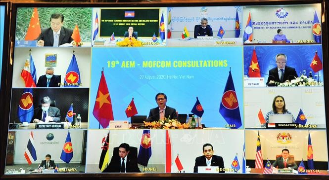 19e consultation des ministres de l’Économie ASEAN-Chine - ảnh 1