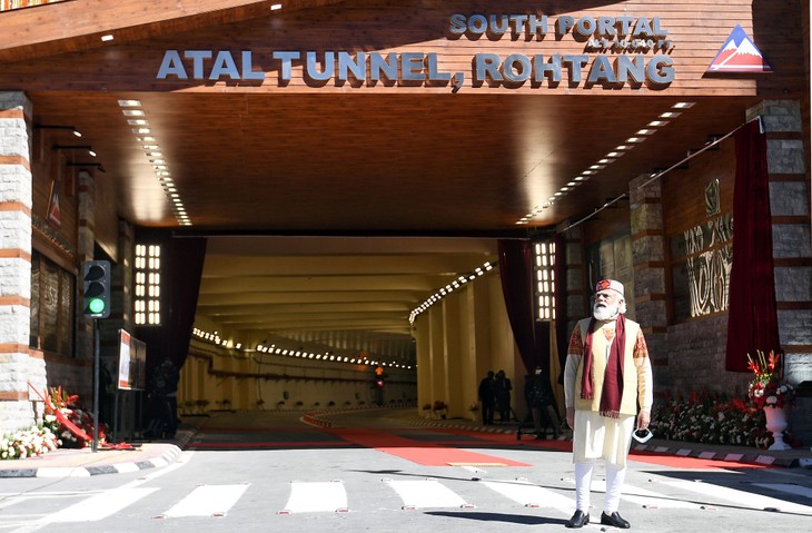 Himalaya: l'Inde inaugure un tunnel stratégique nomé Atal - ảnh 1