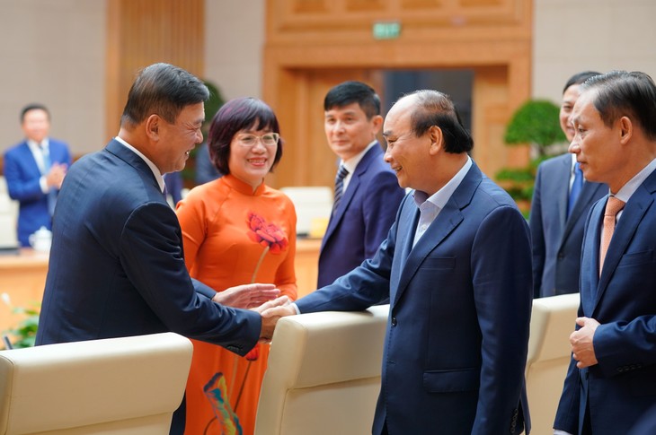 Nguyên Xuân Phuc rencontre les diplomates nouvellement nommés - ảnh 1