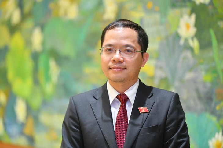 Heng Samrin au Vietnam pour redynamiser les liens parlementaires - ảnh 2