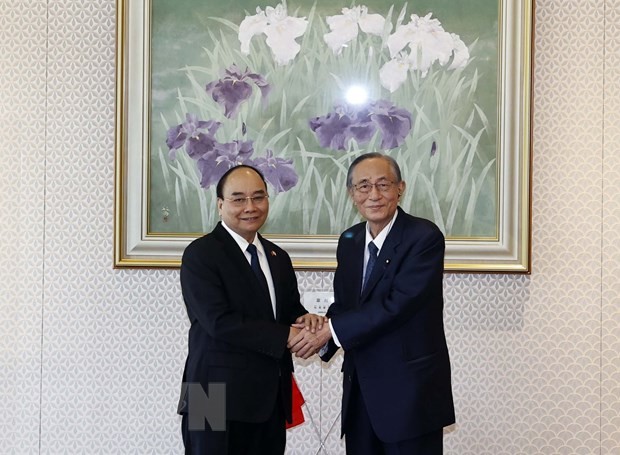 Nguyên Xuân Phuc reçu par le président de la Chambre des représentants du Japon - ảnh 1