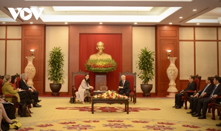 La Première ministre néo-zélandaise achève sa visite officielle au Vietnam - ảnh 1