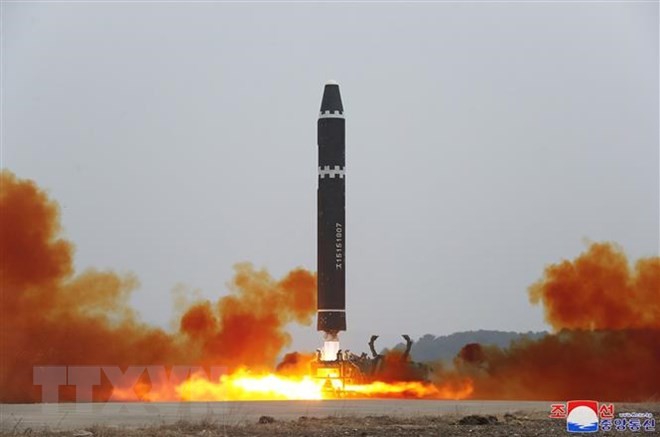 Pyongyang annonce avoir lancé un ICBM Hwasong-15  - ảnh 1