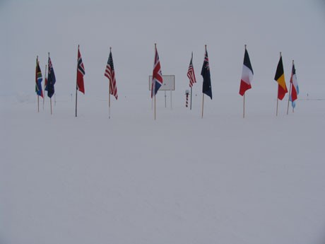 Gió Nam Cực - ảnh 1