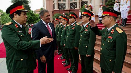 Hội đàm giữa hai Bộ trưởng Quốc phòng Việt Nam và Hoa Kỳ - ảnh 1