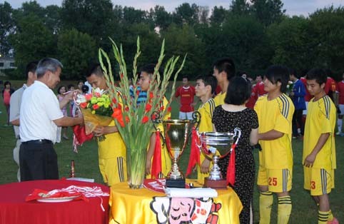 Ba Lan: Bế mạc giải bóng đá Cộng đồng hè 2012  - ảnh 3