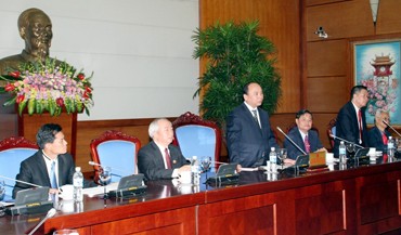 Phó Thủ tướng Nguyễn Xuân Phúc tiếp Đoàn đại biểu công dân Campuchia - ảnh 1