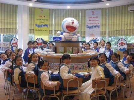 NXB Kim Đồng tặng sách cho các thư viện tỉnh Hưng Yên - ảnh 1