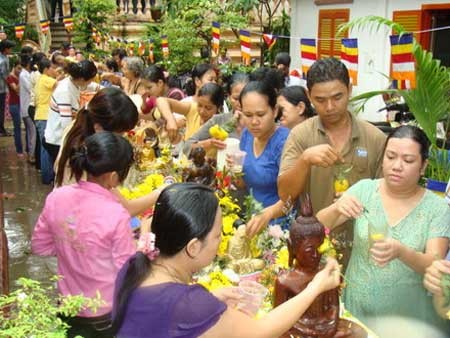 Đồng bào Khmer Nam Bộ vui Tết cổ truyền Chôl Chnam Thmây - ảnh 2