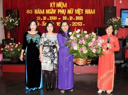 Kỷ niệm 83 năm ngày phụ nữ Việt Nam tại Warszawa - ảnh 3