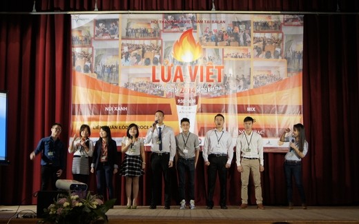 Thanh niên, sinh viên Việt Nam tại Ba Lan: giao lưu Lửa Việt 2014 - ảnh 3
