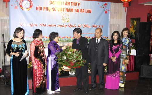Đại hội lần thứ 5 Hội phụ nữ Việt Nam tại Ba Lan  - ảnh 2