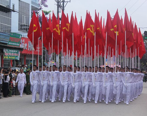 Mít tinh, diễu binh, diễu hành kỷ niệm 60 năm chiến thắng Điện Biên Phủ (7/5/1954 – 7/5/2014) - ảnh 2