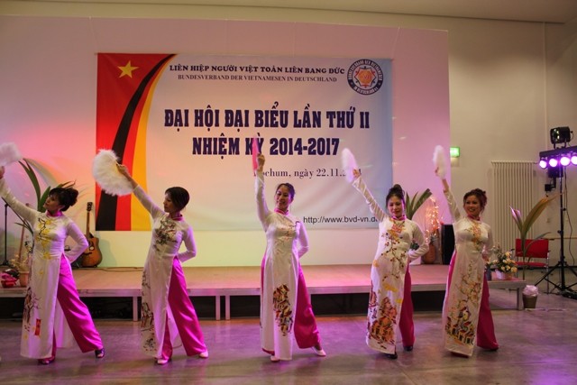 Đại hội lần II Liên hiệp người Việt toàn LB Đức: hướng tới xây dựng một cộng đồng vững mạnh - ảnh 7