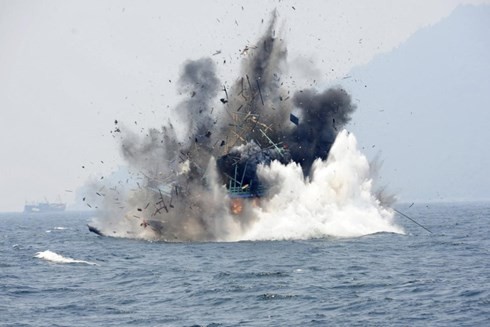 Phản ứng của Việt Nam trước việc Indonesia đánh chìm một số tàu cá của Việt Nam - ảnh 1