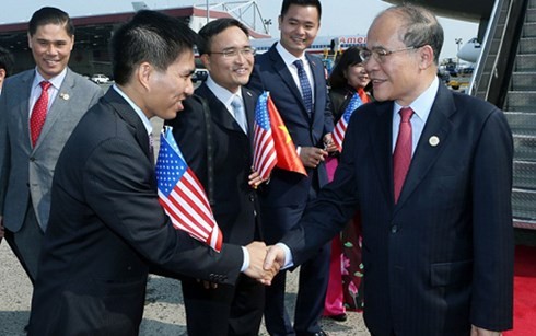 Chủ tịch Quốc hội Nguyễn Sinh Hùng bắt đầu thăm Boston (Mỹ) - ảnh 1