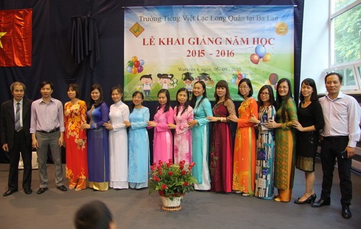 Trường tiếng Việt Lạc Long Quân tại Ba Lan khai giảng năm học mới - ảnh 2