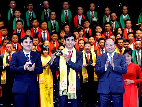 Lễ trao giải Sao Vàng đất Việt 2015 - ảnh 1