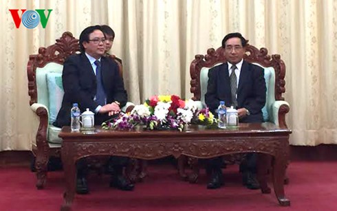 Tổng Bí thư Lào tiếp đặc phái viên của Tổng Bí thư Nguyễn Phú Trọng - ảnh 3
