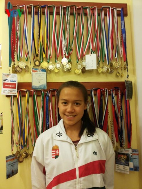 Nữ VĐV gốc Việt xuất sắc trong đội tuyển bơi quốc gia Hungary - ảnh 3