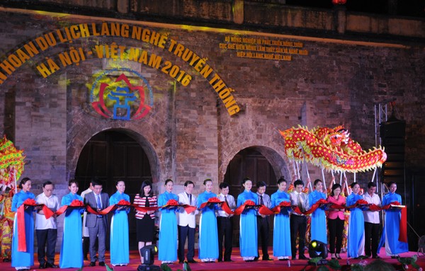 Lễ rước Tổ nghề truyền thống: Đậm đà bản sắc văn hoá dân gian làng quê Việt Nam - ảnh 1
