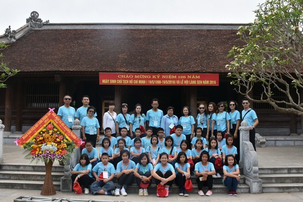 Đoàn cựu giáo viên kiều bào Thái Lan về thăm Việt Nam - ảnh 1