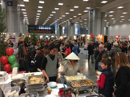 Việt Nam tham gia Hội chợ từ thiện Noel 2016 tại Hy Lạp - ảnh 1