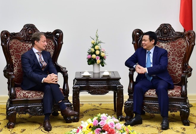 Phó Thủ tướng Vương Đình Huệ tiếp Đại sứ EU tại Việt Nam - ảnh 1